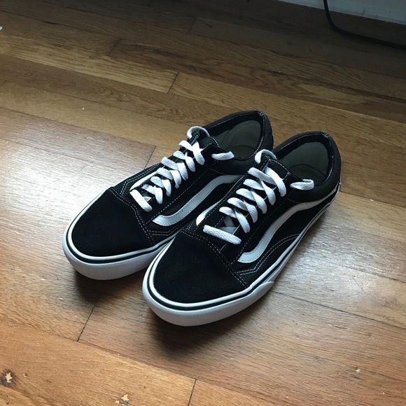 vans low tops black
